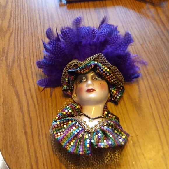 Mardi Gras Hanging Lady - Picture 1 of 4
